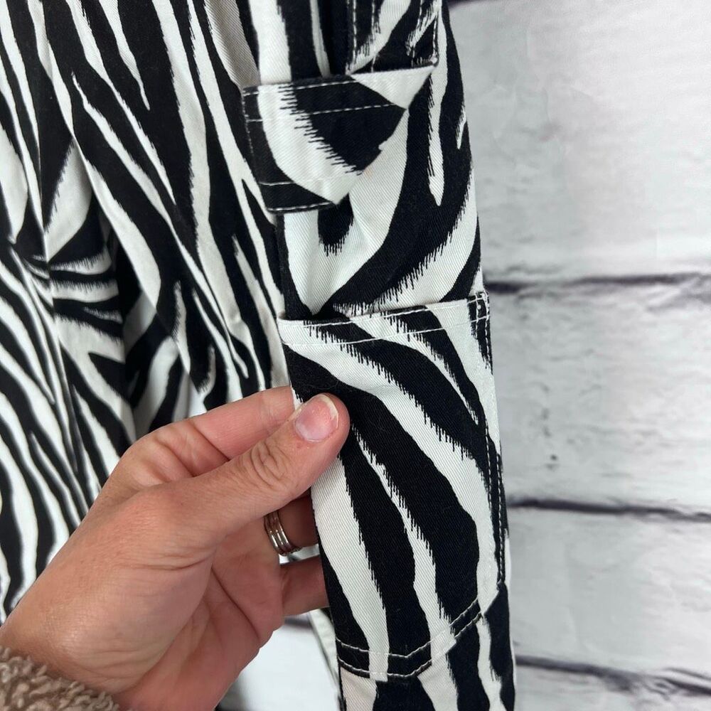 BDG Urban Outfitters Zebra Print Carpenter Pants Size 26 Black White Y2K Streetw - Picture 3 of 7